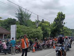 Gegara Kebijakan Gubernur Jateng, Ratusan Warga Antre di Samsat Slawi