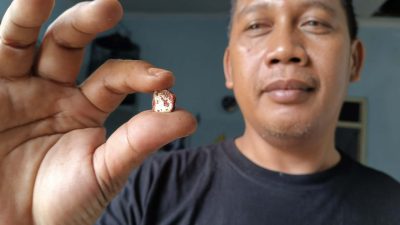 Harga Emas Tembus Rp 1,9 Juta Pergram, Perajin di Pesayangan Tegal Tak Nikmati Hasilnya