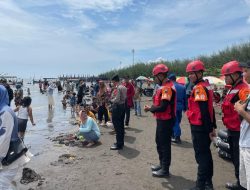 Objek Wisata Pantai Diawasi Ketat