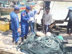 Nelayan Asemdoyong Tewas Tercebur di Laut