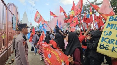 May Day, Buruh di Brebes Aksi Demo di KPT Tuntut Kenaikan Upah Rp 3,5 Juta