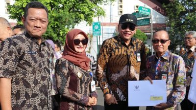 Bajari Purna Tugas Setelah 31 Tahun Mengabdi