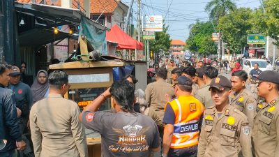 PKL Pujasera Melati Ditertibkan Satpol PP Usai Coba Berjualan Kembali di Jalan Kartini