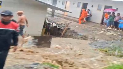 Sehari Ditempati, Huntara Tanah Gerak di Mendala Brebes Terkena Luapan Air Drainase