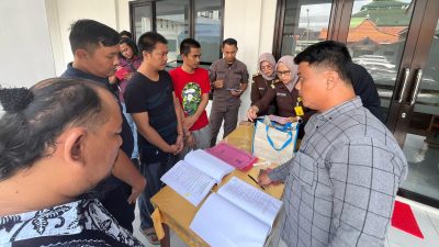 Rugikan Negara Rp 664 Juta, Dua Tersangka Dilimpahkan ke Kejari Slawi