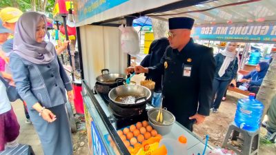 Hari Ini Fasilitas Umum Pujasera Melati Diperbaiki