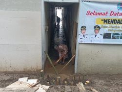20 Unit Huntara di Mendala Brebes Terdampak Banjir, Warga Gotong Royong Bersihkan Sisa Lumpur