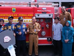Bupati Anom Serahkan Bantuan Mobil Ambulance hingga Alat Mesin Pertanian