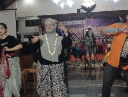 Ely Prihatin Selesaikan Menari 12 Jam