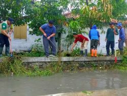 Aliran Lemah Duwur Jadi Sasaran River Clean Up
