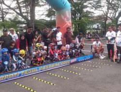 Ratusan Rider Cilik Adu Kecepatan di Ajang  Bupati Tegal Pushbike Race 2025