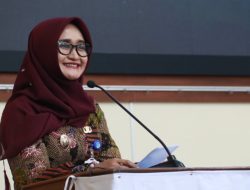 Mbak Iin Ajak Masyarakat Kurangi Plastik Sekali Pakai