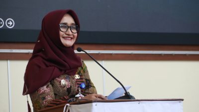 Mbak Iin Ajak Masyarakat Kurangi Plastik Sekali Pakai