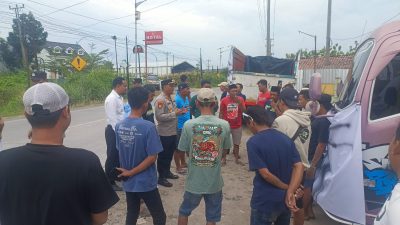 Sopir Truk di Brebes Tolak Kebijakan ODOL, Aksi Penyekatan di Jalan
