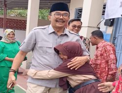 Disambut Pelukan Siswa, Agung Widyantoro Serahkan Bantuan PIP di SLB Mutiara Hati Bumiayu