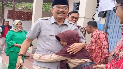 Disambut Pelukan Siswa, Agung Widyantoro Serahkan Bantuan PIP di SLB Mutiara Hati Bumiayu