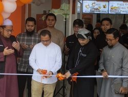 Almaz Fried Chicken Hadir di Tegal Bawa Cita Rasa Timur Tengah dan Misi Kemanusiaan untuk Palestina