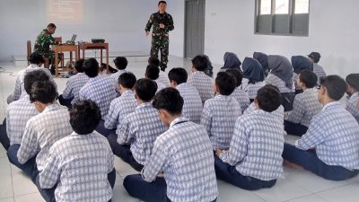 Koramil Moga Lakukan Pembinaan Karakter Siswa Didik MTS Ihsaniyah
