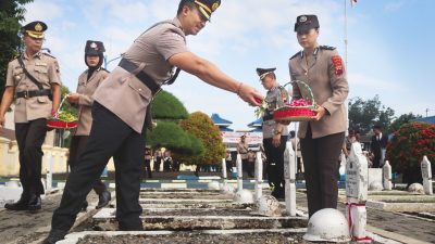 Polres Tegal Kota Gelar Ziarah Menyambut HUT ke-79 Bhayangkara