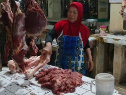 Pedagang Daging Sapi di Tegal Lesu saat Idul Adha