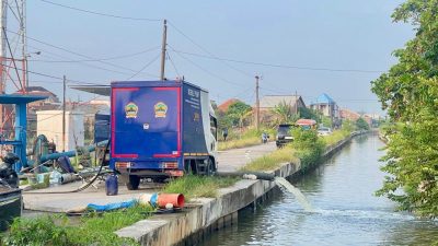 Tangani Rob Pemprov Jateng Perbanyak Pompa di Sayung Demak