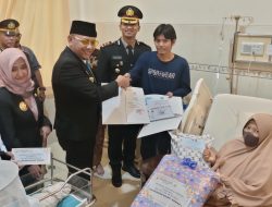 Dua Bayi Dapat Kado Istimewa dari Wali Kota Tegal dan Kapolres