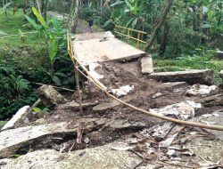 Pergerakan Tanah di Mlayang Brebes Rusak Jalan dan Rumah Warga, Jembatan Mulai Tergerus