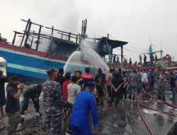 Satu Orang Terluka dalam Insiden Kapal Terbakar di Pelabuhan Jongor