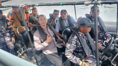 Kapolres dan Wali Kota Tegal, Kawal Langsung Larung Ancak Sedekah Laut