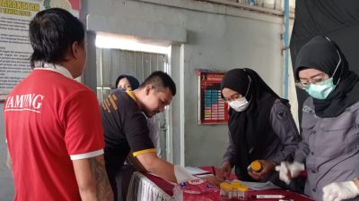 BNN Tes Urine Petugas dan Warga Binaan Lapas Tegal