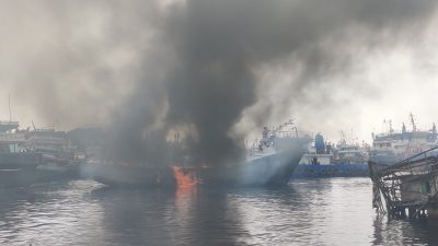 Kapal JTK Terbakar di Pelabuhan Pelindo Tegal