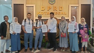 Fraksi Golkar Serahkan SK Nominasi Beasiswa PIP