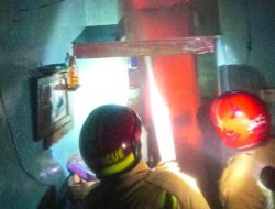 Gangguan Jiwa Diduga Picu Kebakaran Rumah di Jalan Mawar