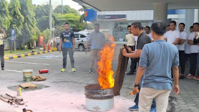 Pelatihan Gabungan Tanggap Darurat BRI, Simulasi Kebakaran di Kantor Cabang Tegal