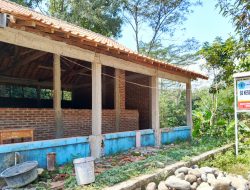 Rehab Ruang Kelas SDN Galuhtimur 04 Mangkrak