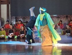 Kisah Ki Gede Muniba Sang Pendiri Desa Dumeling Brebes Dipentaskan di TMII