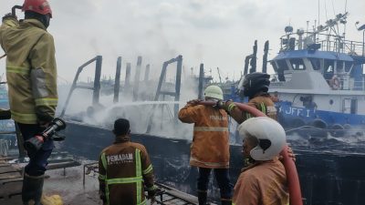 Kebakaran Kabal di Pelabuhan Pelindo Diduga Akibat Korsleting Listrik
