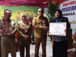 Bantuan DTS Disalurkan, Pj Sekda Brebes Ingin Kesetaraan Pendidikan Warga Tercapai