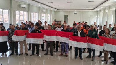 Jelang HUT RI, Puluhan Ormas di Brebes Selatan Terima Bendera Merah Putih dari Bakesbangpol
