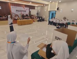 Safa dan Farah Terpilih Ketua dan Wakil Ketua OSIS SMP Al Irsyad Tegal