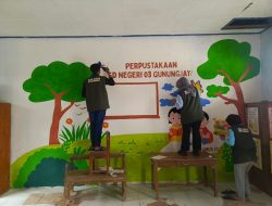 KKN Mahasiswa UMUS Brebes Bantu Revitalisasi Perpustakaan SDN 03 Gunungjaya