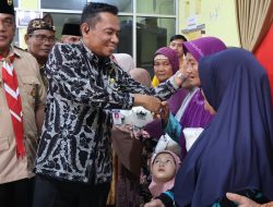 Warga Empat Desa di Wanasari Brebes Terima Bantuan Beras