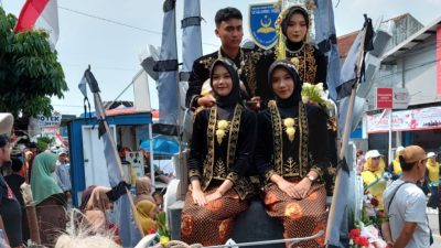 SMA Islam Taalumul Huda Bumiayu Brebes Pertahankan Gelar Juara 1 Karnaval HUT RI ke-80