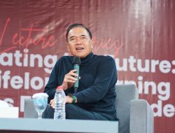 Gita Wirjawan Tekankan Peran Guru dan Budaya Belajar di Kuliah Umum Kota Tegal