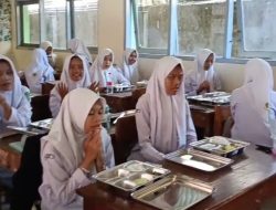 Siswa MAN 2 Brebes Mulai Nikmati Program Makan Bergizi Gratis dari Pemerintah