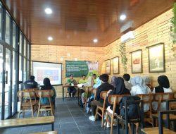 Tim PKM UMUS dan Weskini.id Sosialisasi Pengelolaan Sampah