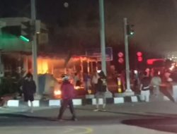 Aksi Anarkis di Brebes Meluas, Pos Polisi Simpang Tiga Tol Brexit Dibakar Massa