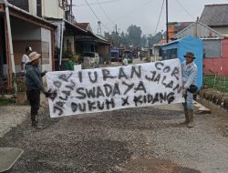 Sepekan Terakhir, Warga Brebes Ramai-Ramai Perbaiki Jalan Rusak yang Tak Kunjung Diperbaiki