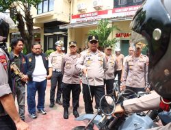 Anggota Polisi di Brebes Digembleng Latihan Alarm Stelling dan Sispam Mako