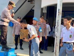 Gelar Apel di Sekolah, Wakapolres Tegal Kota Ingatkan Siswa Bijak Gunakan Medsos
